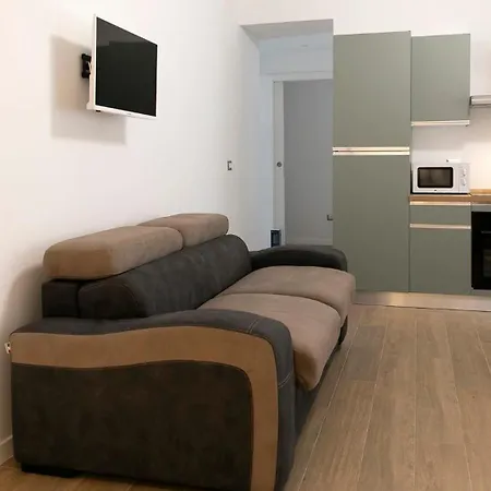 Apartment Adelphi 1 *