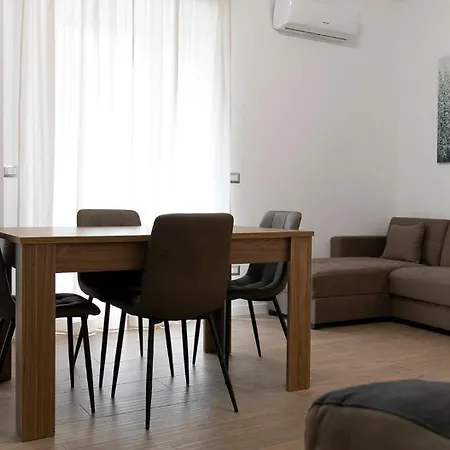 Apartment Adelphi 1